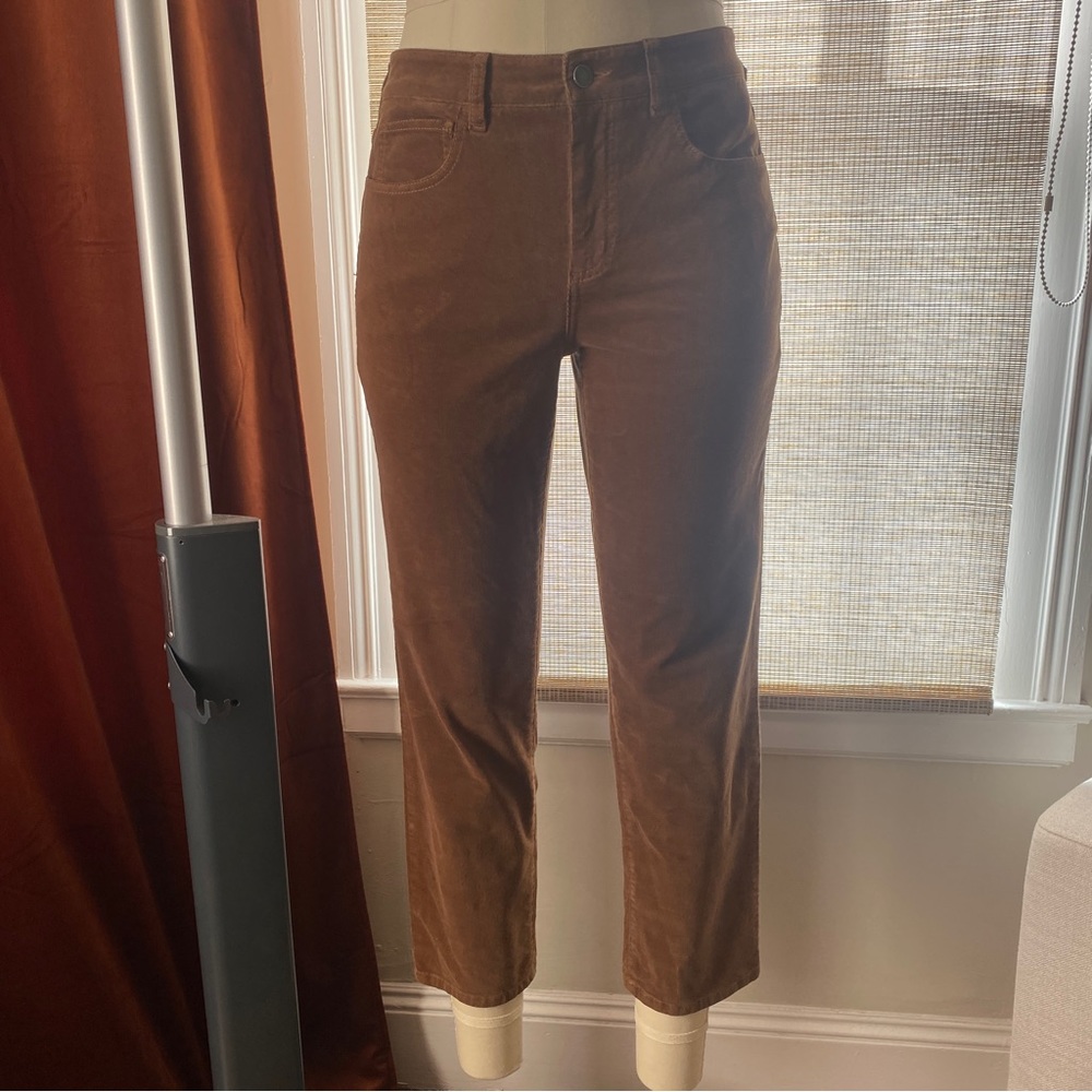 Straight Leg Brown/ Tan Corduroy Cropped Pants- Size 8
